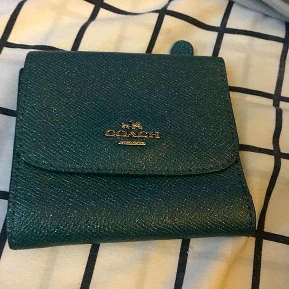 Like New! Coach Glitter Iridescent Bluish Green snap Compact Wallet - Picture 6 of 14